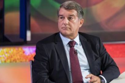 Laporta y la renovación de Koeman: “Hemos hablado un par de veces con Rob Jansen, su agente. Al entrenador le dije que tiene que estar fuerte, no puede estar en la posición débil de acabar contrato, por lo que le planteé la posibilidad de ampliarlo”.