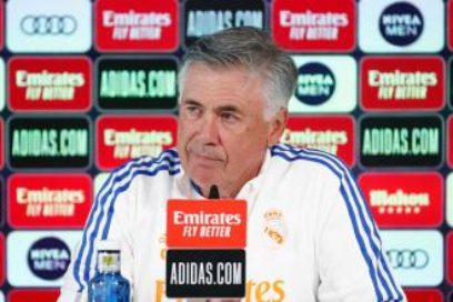 Ancelotti protege a Hazard.