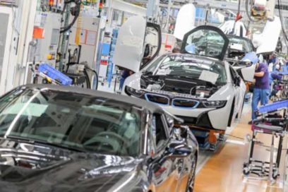 Empresa alemana presenta coche con material reciclado y de desecho