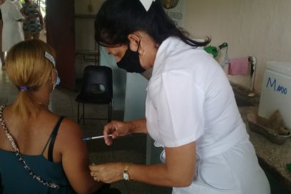Vacunación en escuelas santiagueras: lo que bien comienza…
