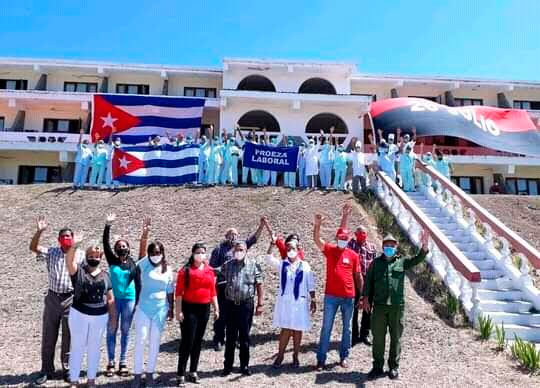 Los trabajadores civiles de la defensa son un puntal en las tareas de enfrentamiento a la COVID-19. Foto: Betty Beatón