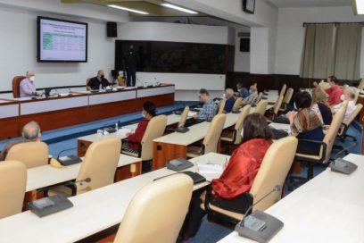 Avanzar con la vacunación, y seguir siendo responsables