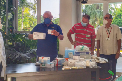 Recibe IPK donativo de la cantante Omara Portuondo