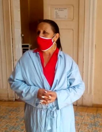 Sonia Calero es un ejemplo de trabajadora y dirigente sindical que suma a sus labores cotidianas grandes cantidades de amor y responsabilidad social. Foto: Cortesía de la CTC Holguín