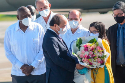 Díaz-Canel: Bienvenido a #Cuba estimado compañero Nguyen Xuan Phuc