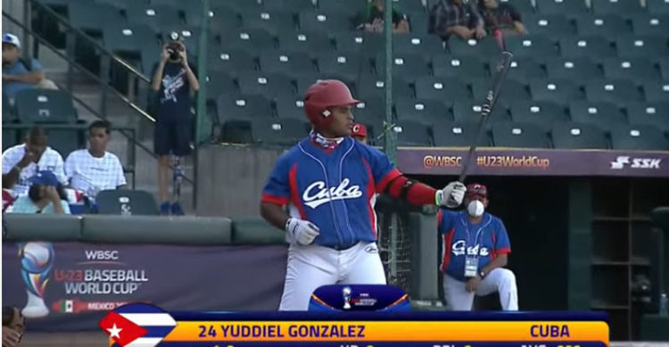 Yuddiel González, autor del jonróny las dos empujadas de Cuba. Foto: tomada de la transmisión