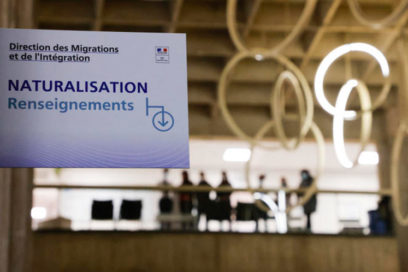 Francia naturaliza a más de 12 mil trabajadores extranjeros