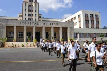 Felicitó Raúl a Universidad de Ciencias Médicas de las FAR (+Video)