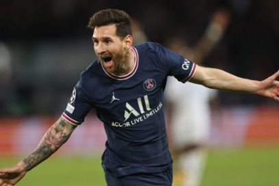 Champions League: El Real Madrid derrotó 5-0 al Shakhtar, con doblete de Vinícius. Mientras, el PSG se llevó un luchado partido 3-2 sobre el Leipzig con dos tantos de Messi y el Liverpool venció por igual marcador al Atlético con doblete de Salah.