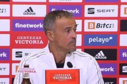 Luis Enrique a la prensa: «No tengo noticias porque no leo, no os escucho. Así que para mí es la misma lista de siempre. Confío en lo que traigo. No os leo porque creo que sé más de fútbol que la mayoría y porque tengo más información que vosotros».