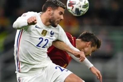 Theo Hernández da positivo a la Covid tras el parón.