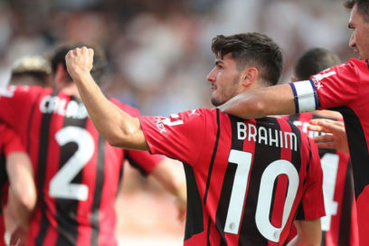 AC Milán derrotó 3-2 al Atalanta y escala al segundo puesto en fútbol de Italia.