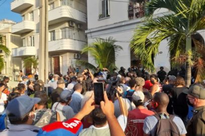 Detienen a recluso cubano que había herido y retenido a una joven agente policial