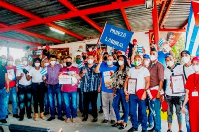 Bandera Proeza Laboral a taller de Acinox-Las Tunas
