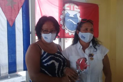 Reconocimiento al mérito en el aniversario del Sindicato de Hotelería y Turismo