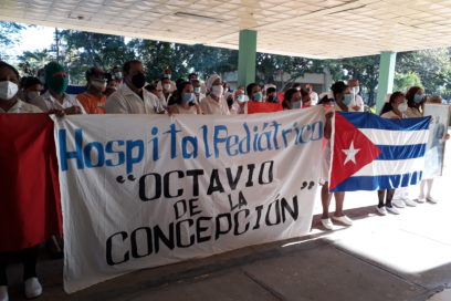 Pediatras holguineros unidos a favor de la vida y la Revolución