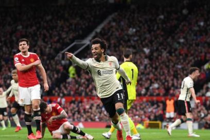 Resultados Europa: El Liverpool arrolló 5-0 al Manchester United en Old Trafford con hat-trick de Salah. En España, Atlético de Madrid, con doblete de Suárez, empató a dos con la Real Sociedad, mientras que en Italia el Inter-Juve acabó 1-1.