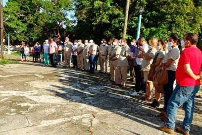 Firman Código de ética trabajadores agrícolas