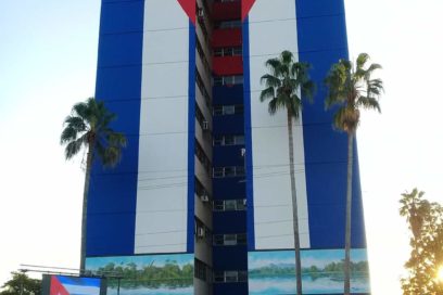 Inauguran mural gigante con la mayor bandera cubana del mundo