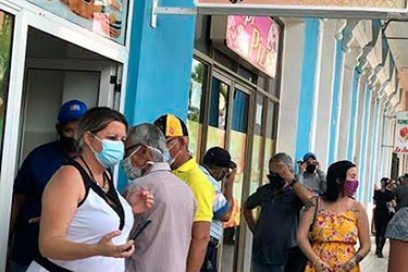 Apicuba completa red de tiendas