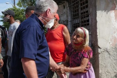 Presidente cubano recorre barrio capitalino La Corea (+Fotos)
