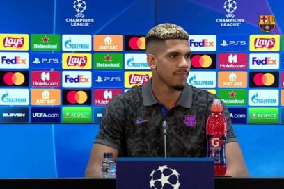 Uruguay convoca a Araujo, Suárez y Cavani para las fechas de clasificación en octubre.