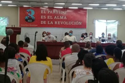 Debemos lograr la incorporación de la sociedad a la solución de sus problemas