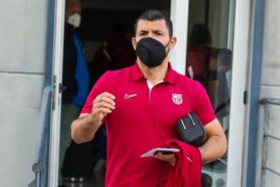 Mensaje de Sergio Agüero: «Estoy bien y con mucho ánimo para afrontar el proceso de recuperación. Quiero agradecerles a todos por tantísimos mensajes de apoyo y de cariño que hacen que mi corazón sea hoy más fuerte», dijo en redes sociales.