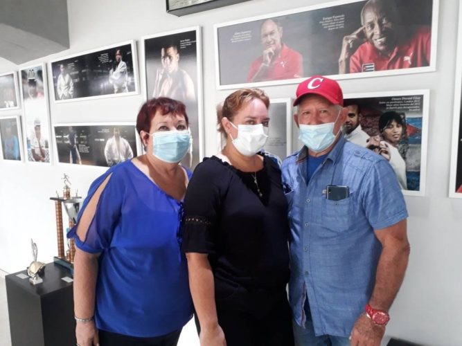 La familia imprescindible de Armando Aguiar