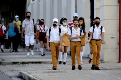 Más de 600 mil estudiantes cubanos vuelven hoy a las aulas