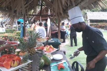 Premier cubano felicita al sector turístico