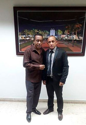 Cándido Fabré también presente en el homenaje a los héroes de batas blancas. Foto: Betty Beatón Ruiz