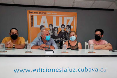 Dialoga Ministro de Cultura con jóvenes artistas holguineros