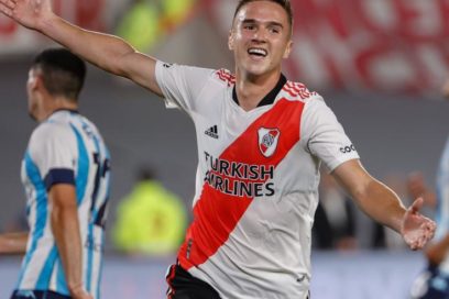River se corona campeón del fútbol argentino tras golear a Racing 4-0.