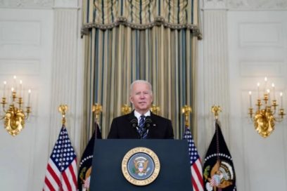 Cámara Baja de EE.UU. pospuso votación del plan social de Biden