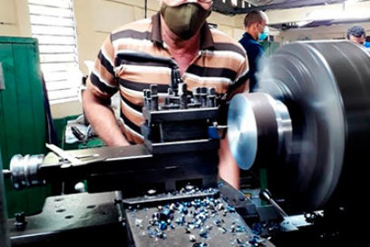 Desde el taller, la defensa de la Patria