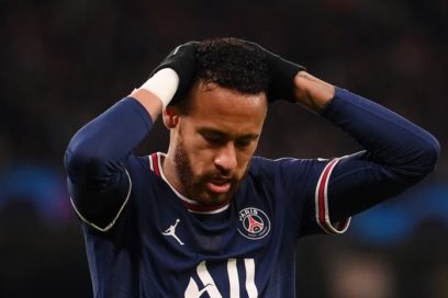 El PSG remonta al Saint-Étienne (3-1), pero pierde a Neymar por una lesion en el tobillo. Sergio Ramos debuta como titular con buena nota y a falta de goles, Messi repartió tres asistencias: una a Di María y otras dos a Marquinhos.