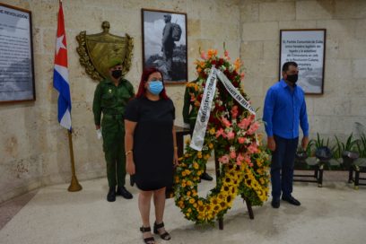 A Fidel se le tributa siempre