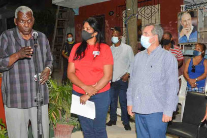 Intercambió Esteban Lazo con vecinos en rendición de cuenta (+Fotos)