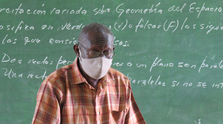 Sergio Arango, una vida dedicada al magisterio • Trabajadores