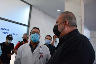 Recorre primer ministro cubano instituciones de salud de la capital (+Fotos)