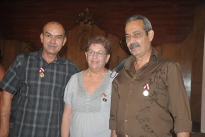 Condecoran a  periodista matancera con la medalla Jesús Menéndez (+ Fotos)