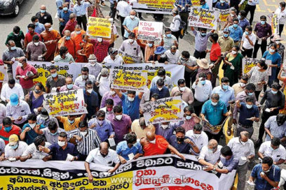 Trabajadores de Sri Lanka realizan huelga por aumento salarial