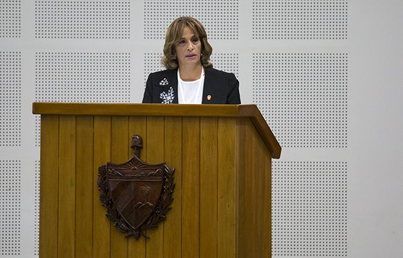 Betsy Díaz Velázquez, ministra de Comercio Interior. Foto: Irene Pérez/ Cubadebate.