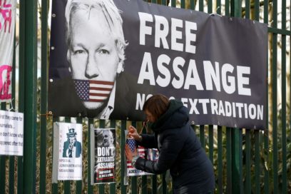 Grupo de Puebla reclama libertad para Julian Assange