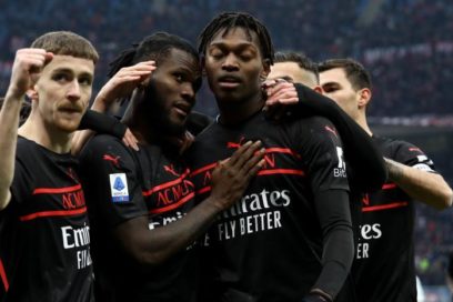 El Milan gana por Kjaer y es líder en la Serie A de Italia al menos por unas horas.