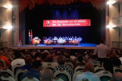 El Partido en la base debe defender la asamblea de afiliados (+ Fotos)