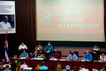 Plaza de la Revolución: Crónica de una Asamblea del Partido