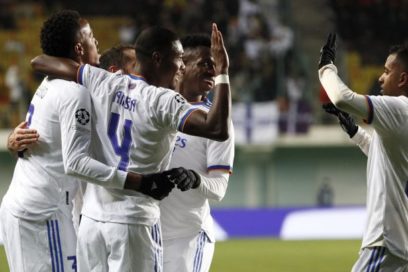 El Real Madrid llegó a siete triunfos consecutivos entre la Liga y la Champions. El conjunto lleva 33 días imparables, de victoria en victoria, desde el 30 de octubre, cuando ganó al Elche a domicilio, inició una racha triunfal que un mes después sigue vigente.