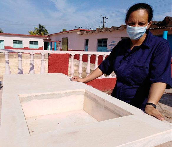 Yohannia, jefa de grupo y hacedora de materiales de la construcción. Foto: José Luis Martínez
